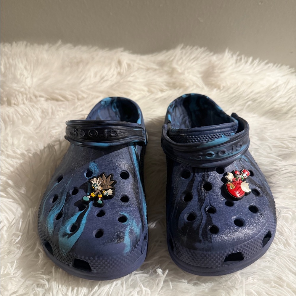 Crocs Kids Blue Clogs with Cartoon Charms size J 2